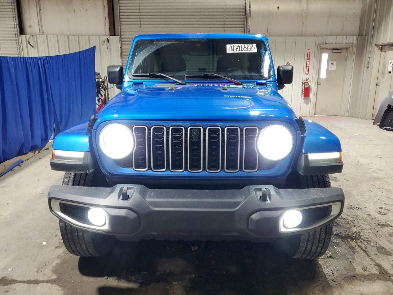Jeep Wrangler Sahara