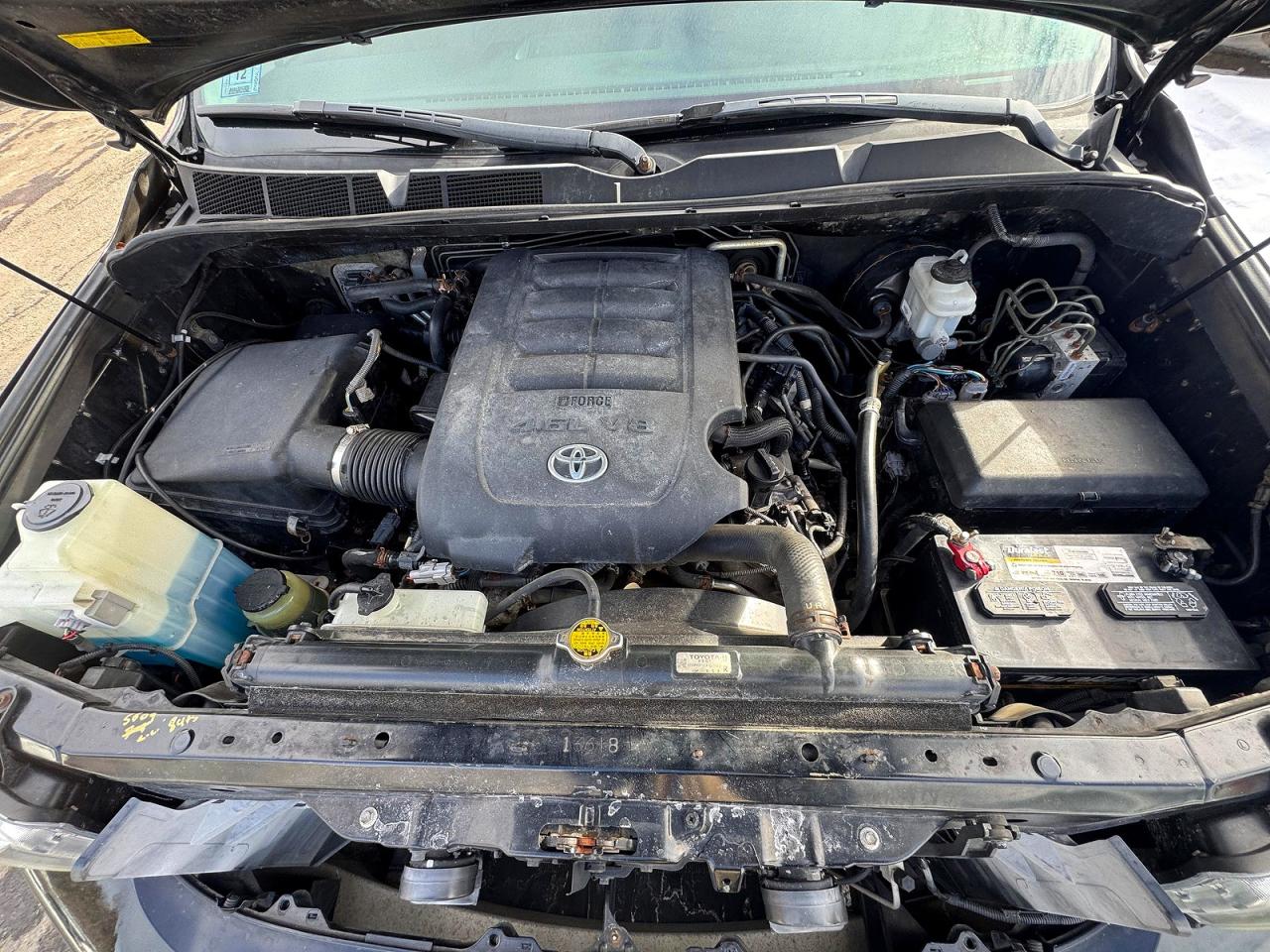 Toyota Sequoia Sr5
