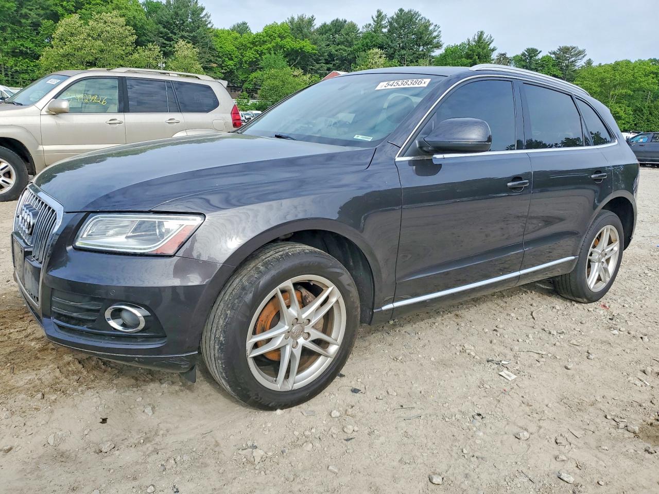 Salvage Audi Q5 Image
