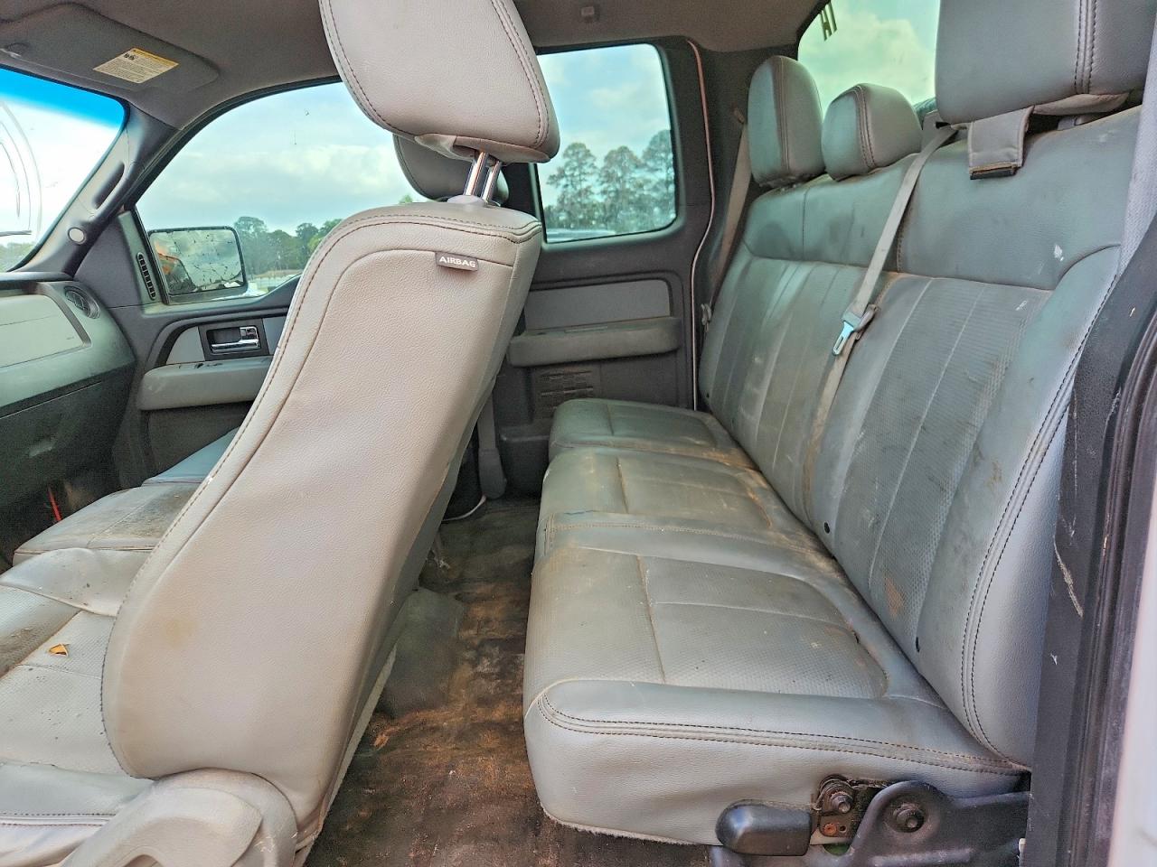 Ford F-150 Super Cab