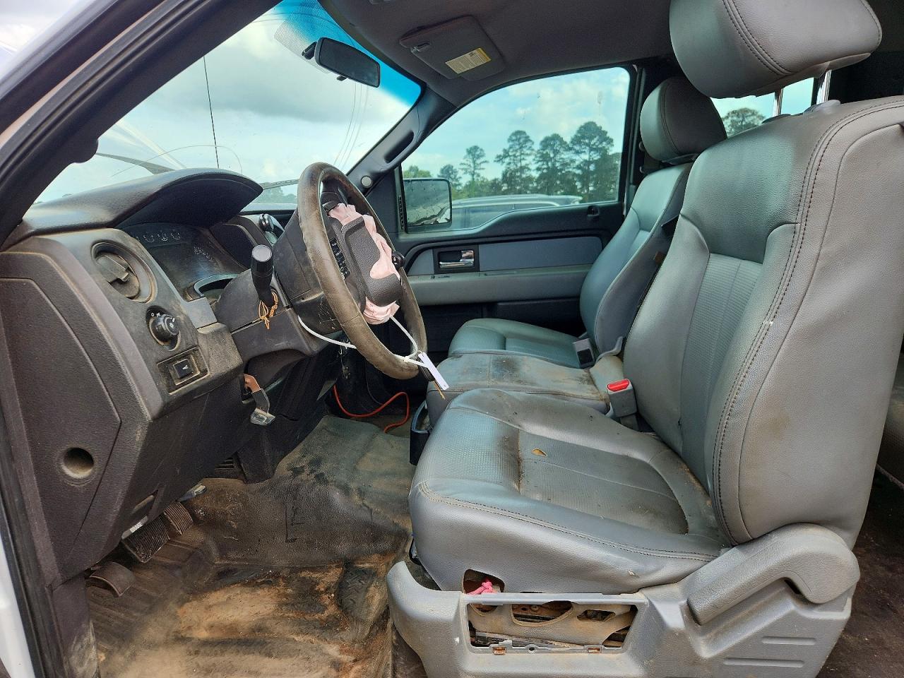Ford F-150 Super Cab