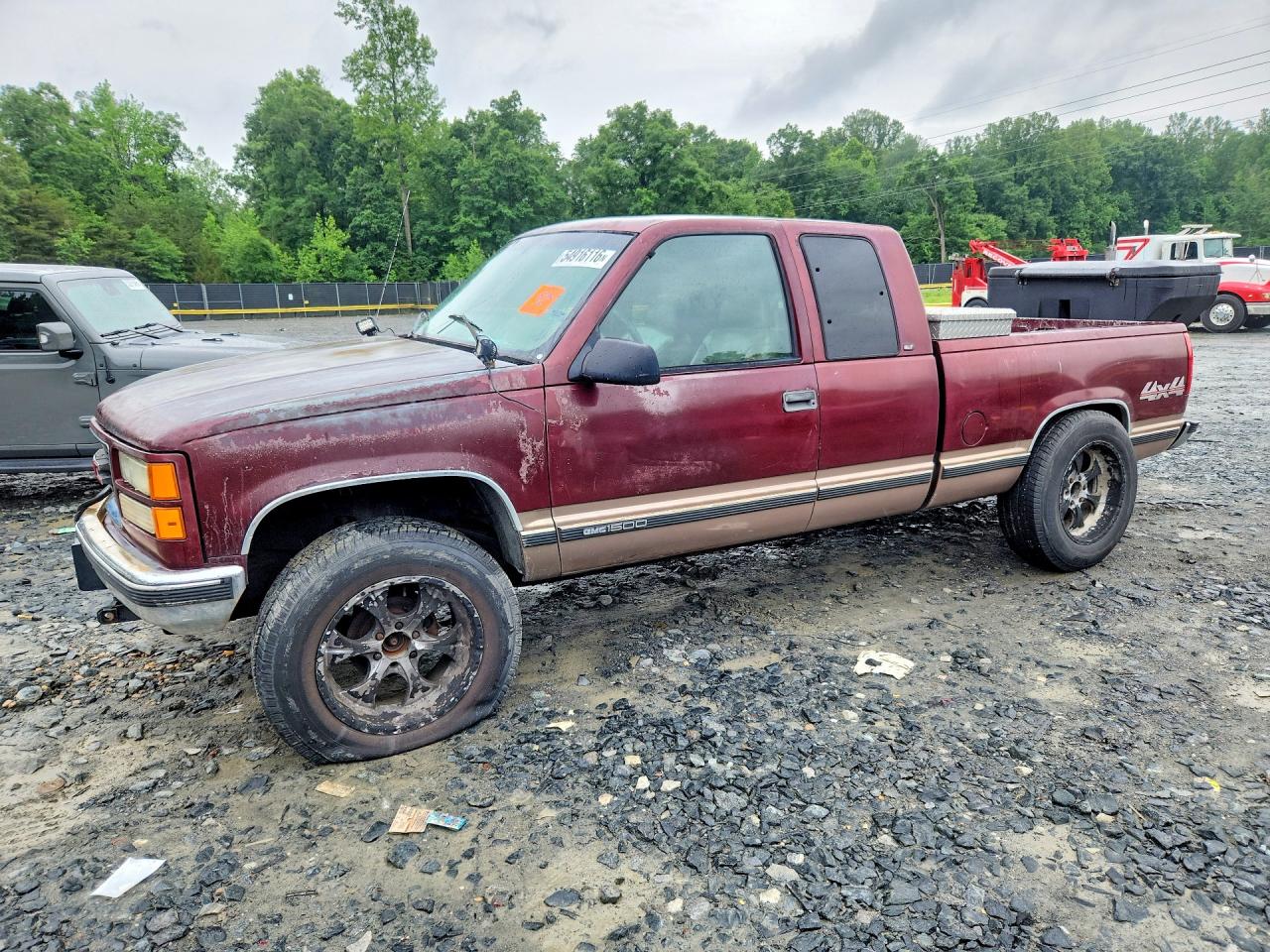 Salvage GMC Sierra Image