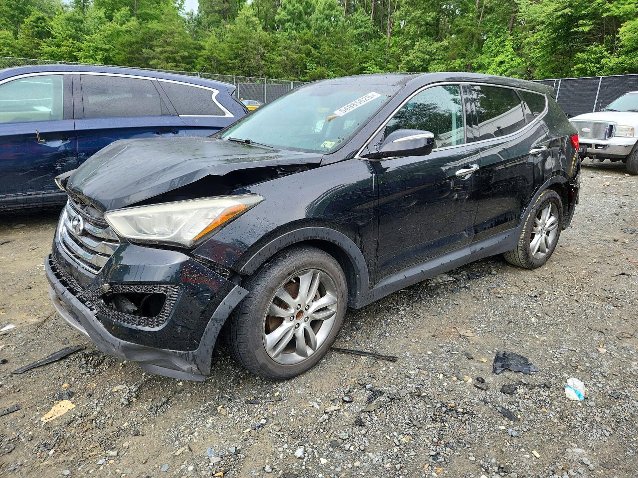 Salvage Hyundai SANTA FE Image
