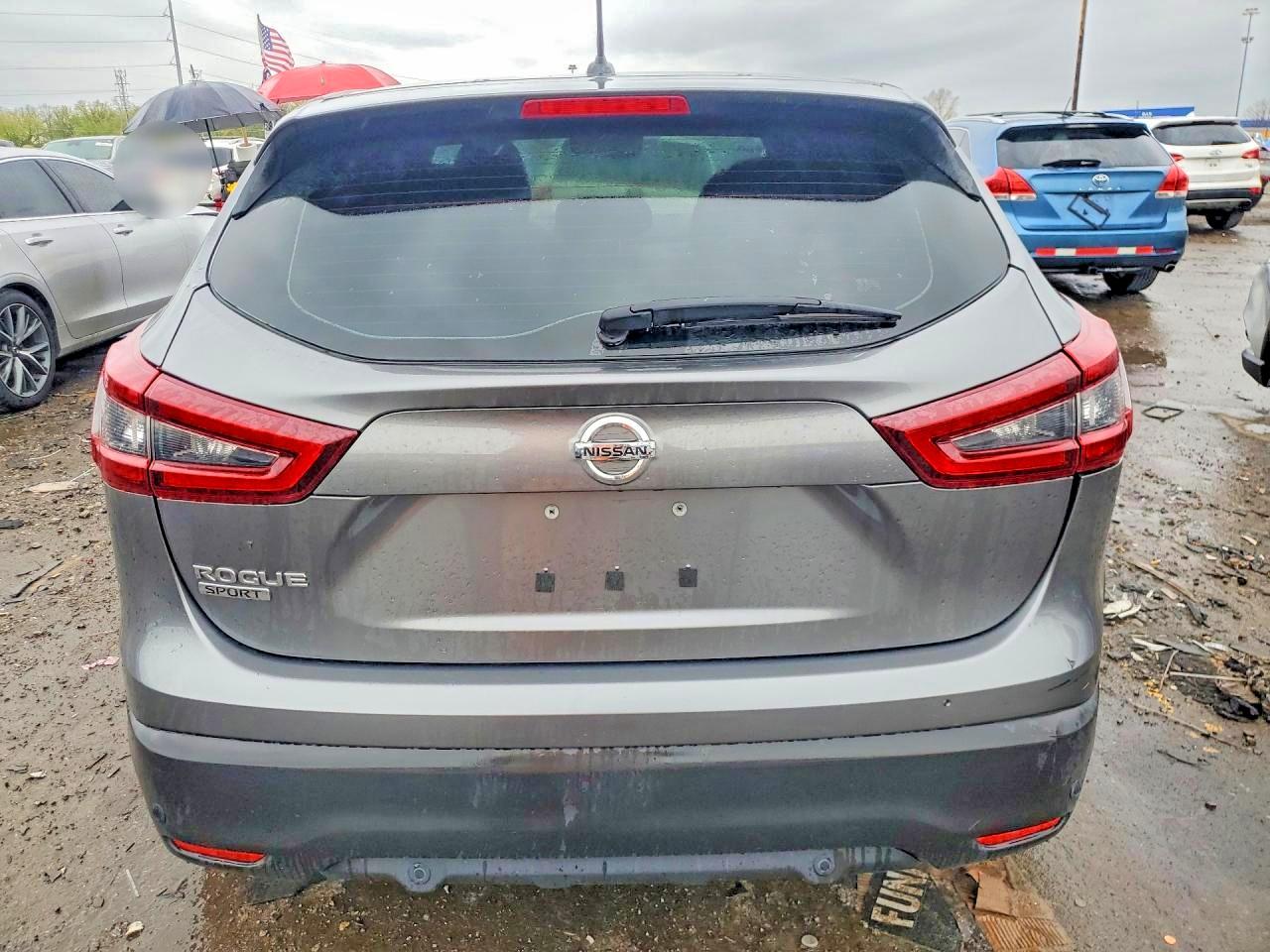 Nissan Rogue S