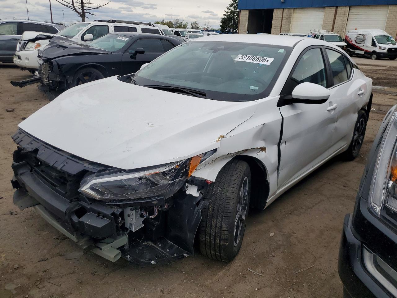 Salvage Nissan Sentra Image