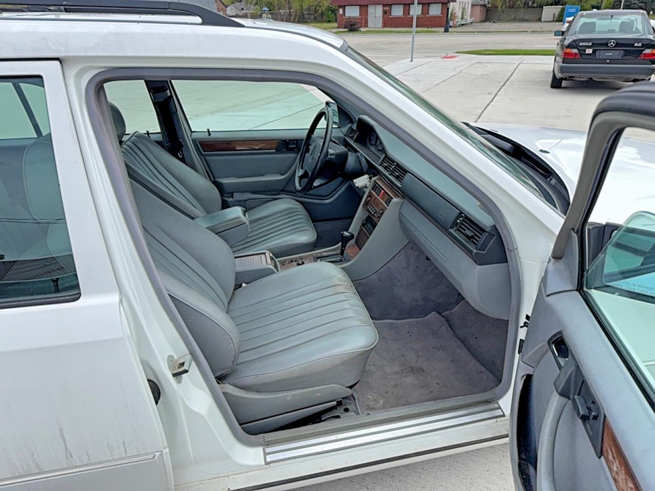 Mercedes-Benz E-Class 320