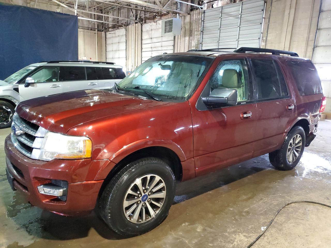 Salvage Ford Expedition Image