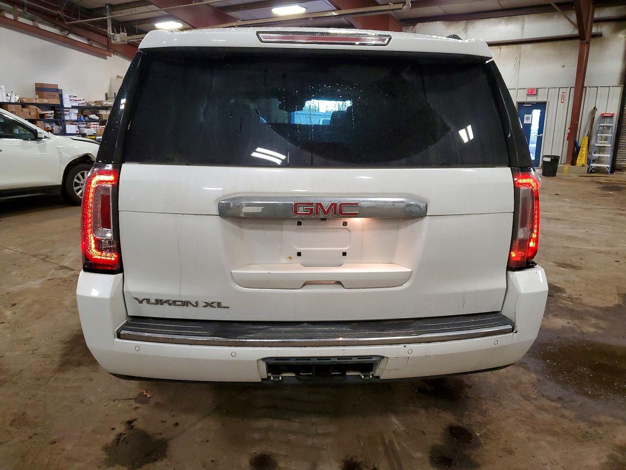 GMC Yukon Denali