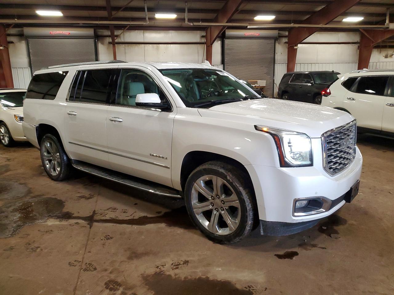 GMC Yukon Denali