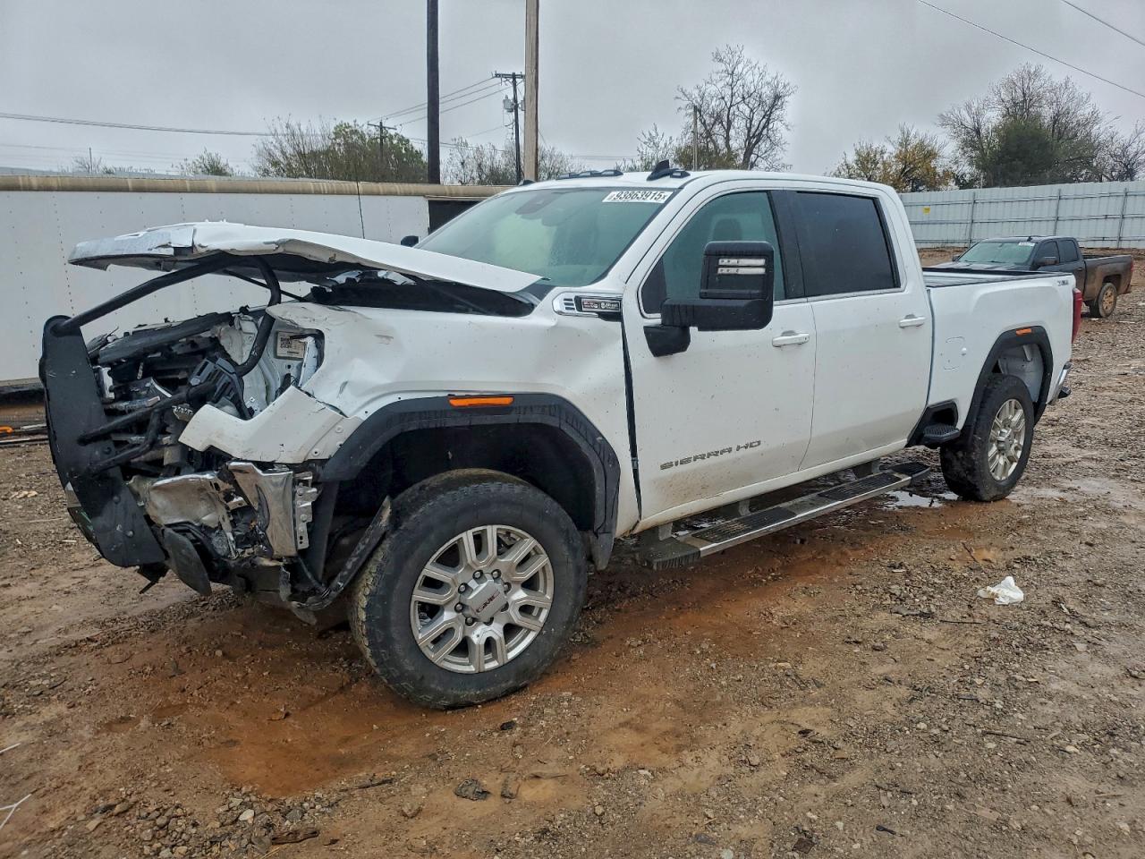 Salvage GMC Sierra Image