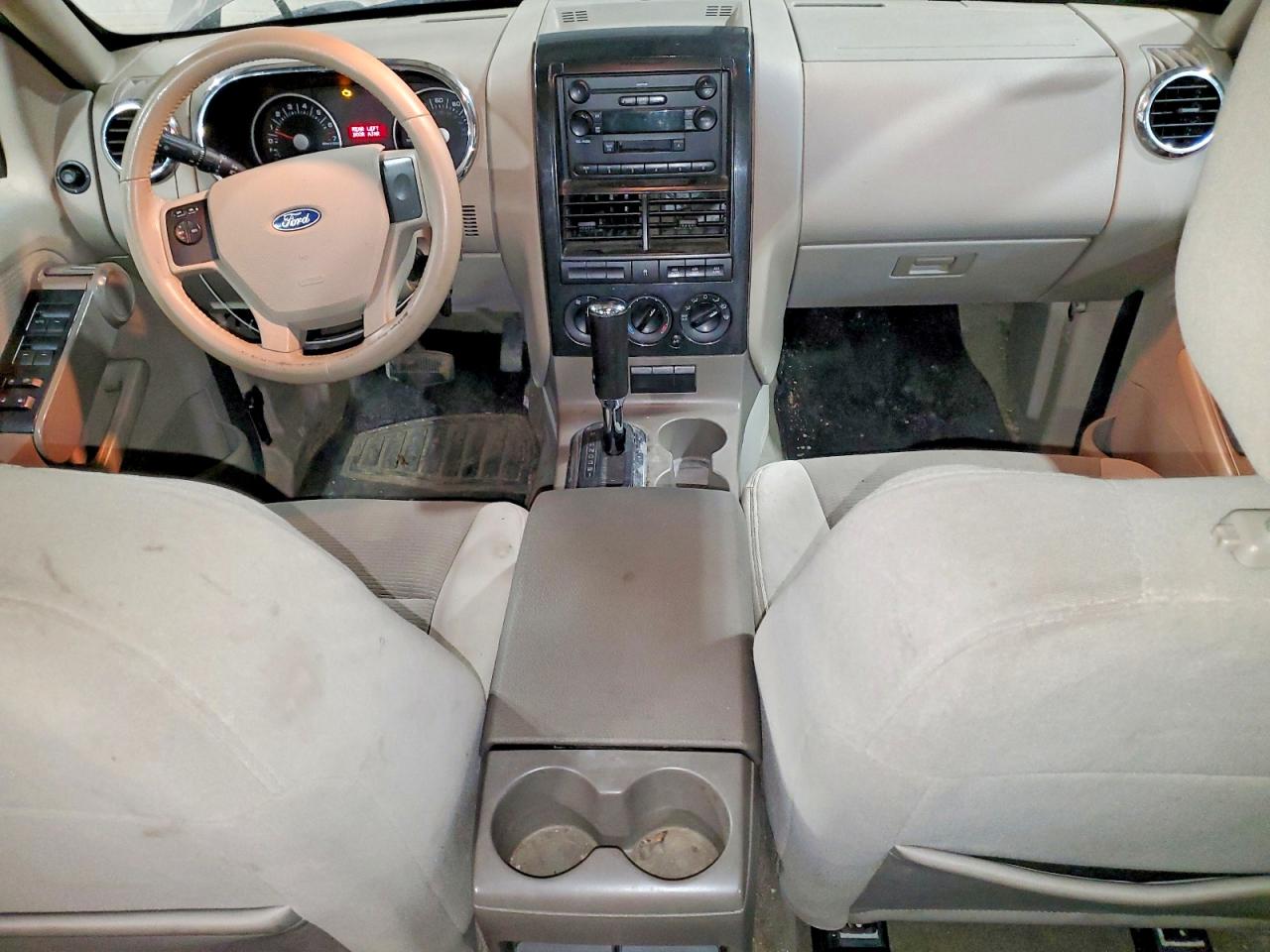 Ford Explorer Xlt
