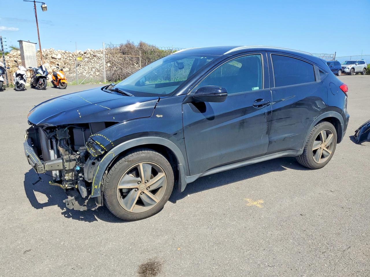 Salvage Honda HR-V Image