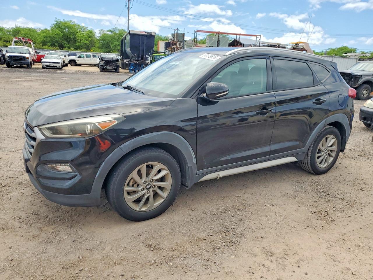 Salvage Hyundai TUCSON Image