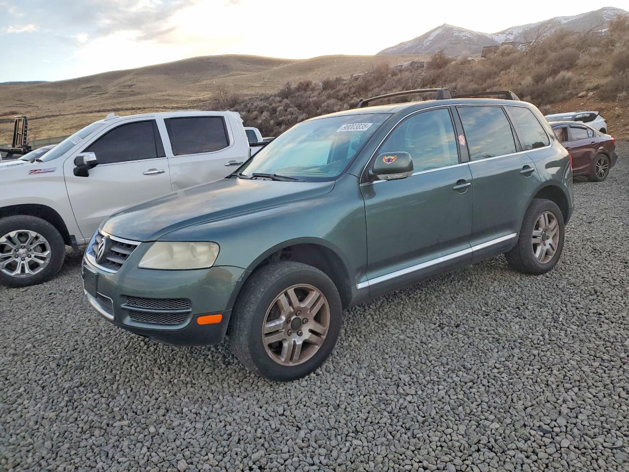 Salvage Volkswagen Touareg Image