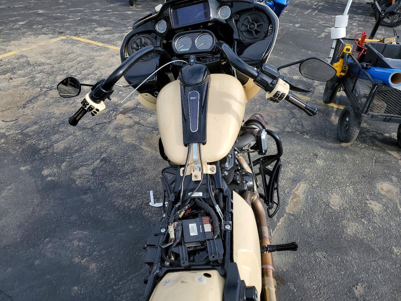 Harley-Davidson Fl