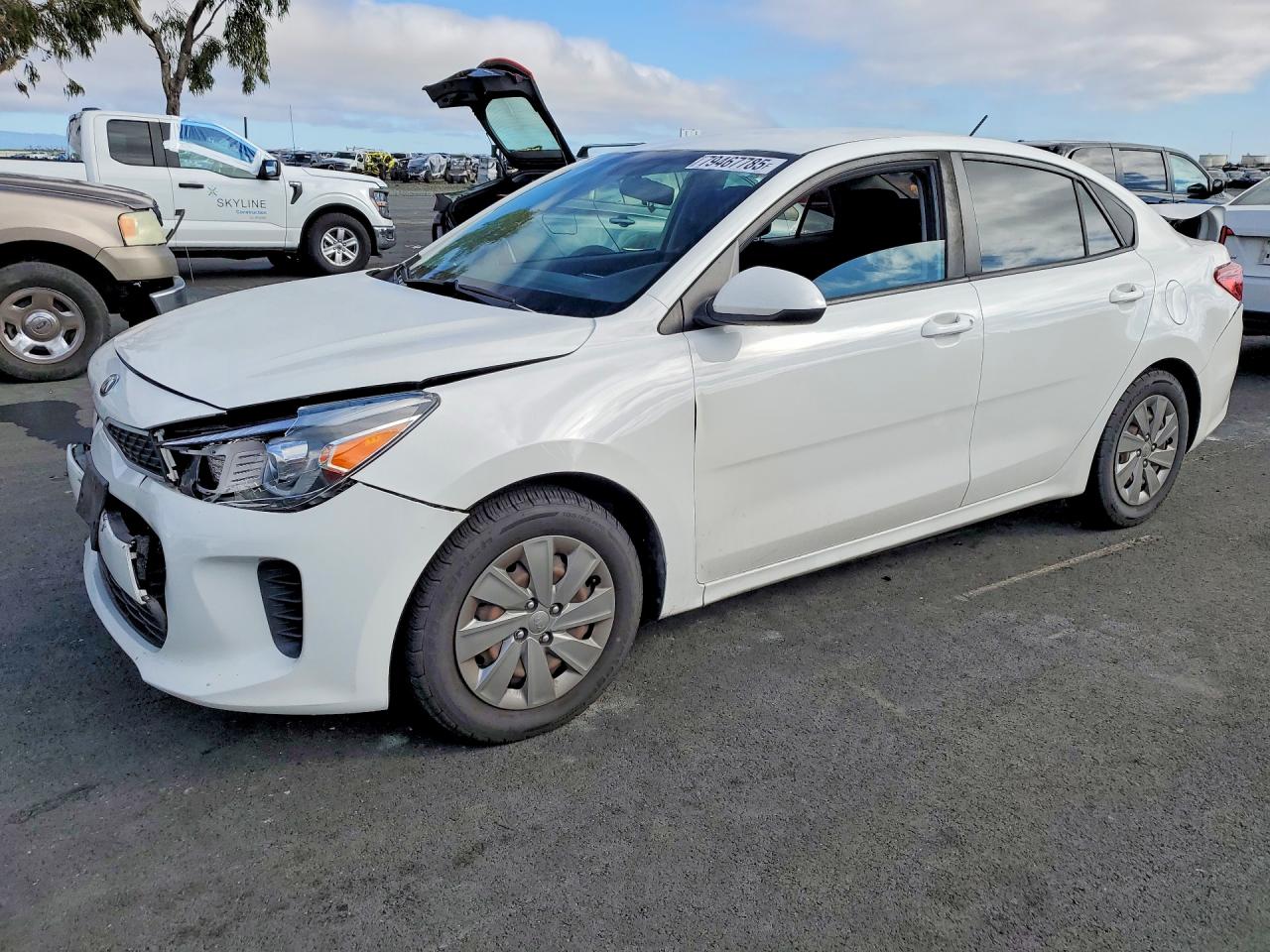 Salvage Kia Rio Image