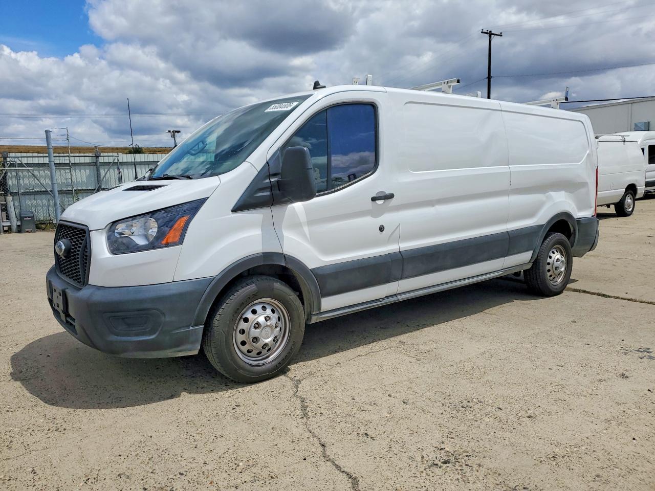 Salvage Ford Transit Image