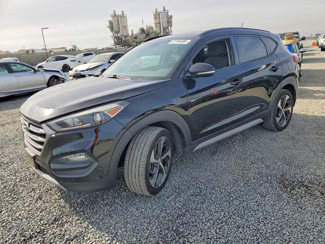Salvage Hyundai TUCSON Image