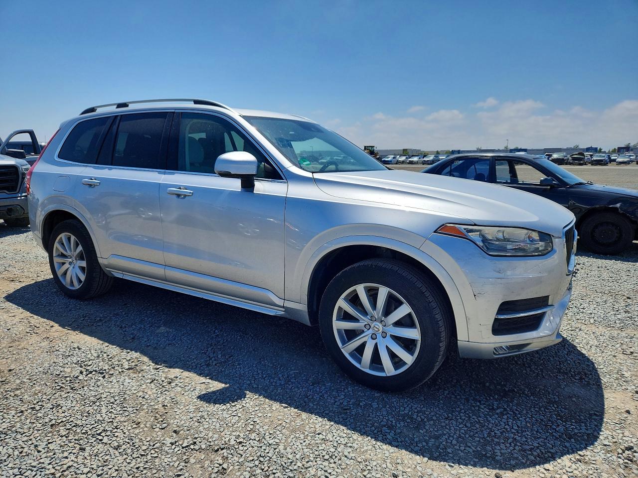 Volvo XC90 T6