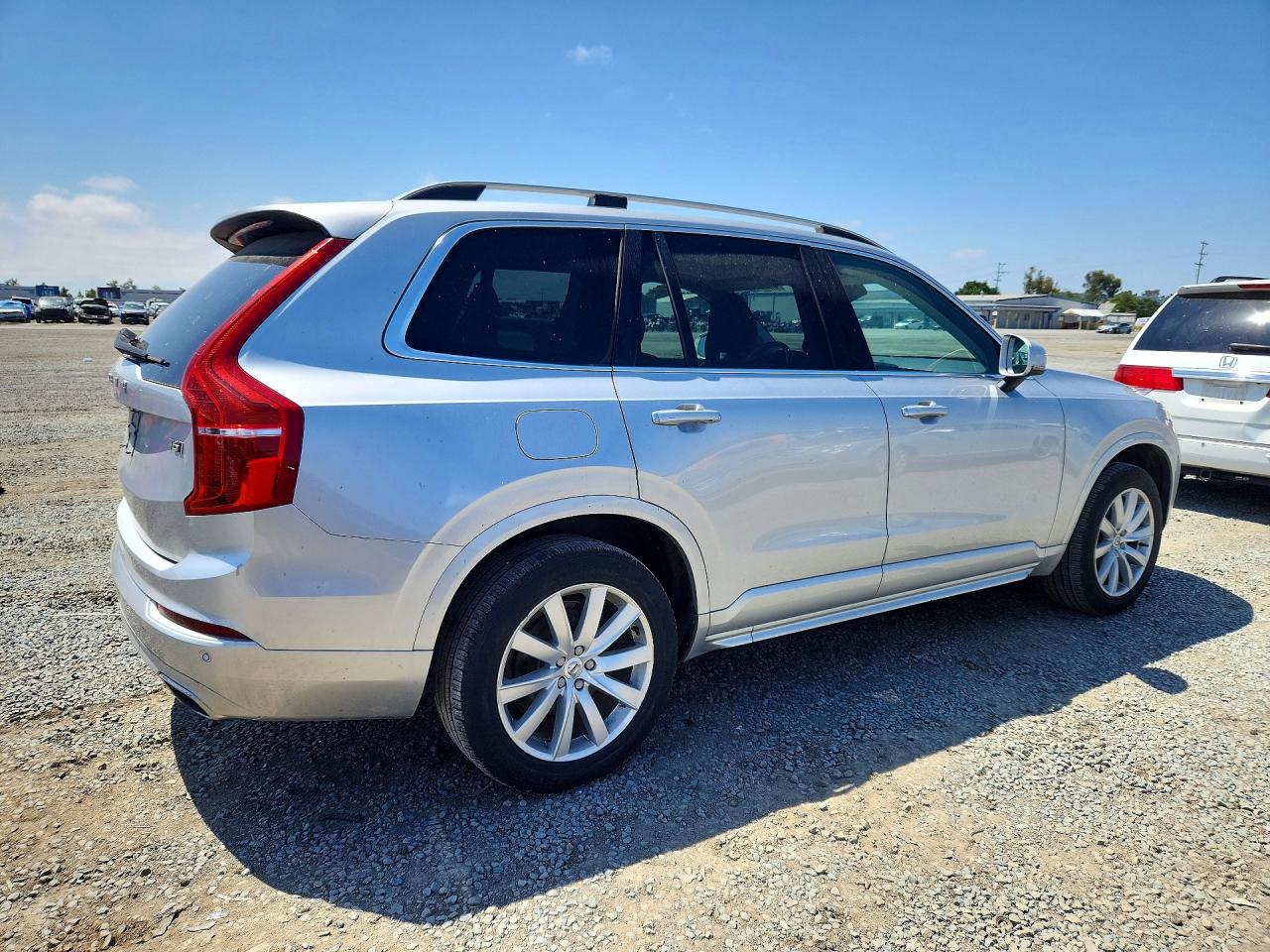 Volvo XC90 T6