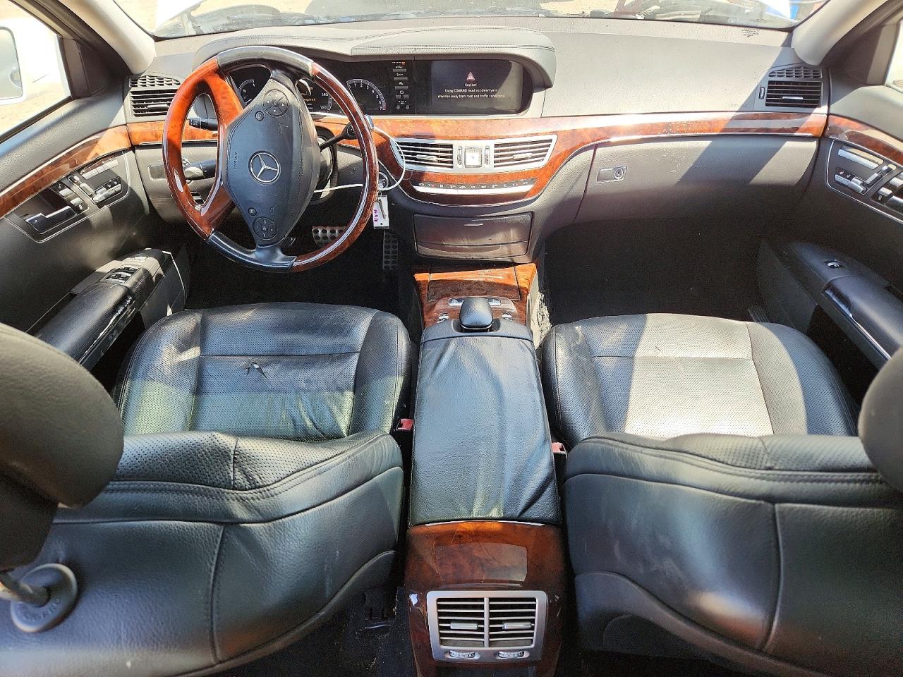 Mercedes-Benz S-Class 550