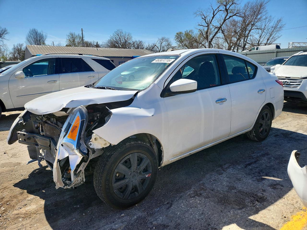 Salvage Nissan Versa Image