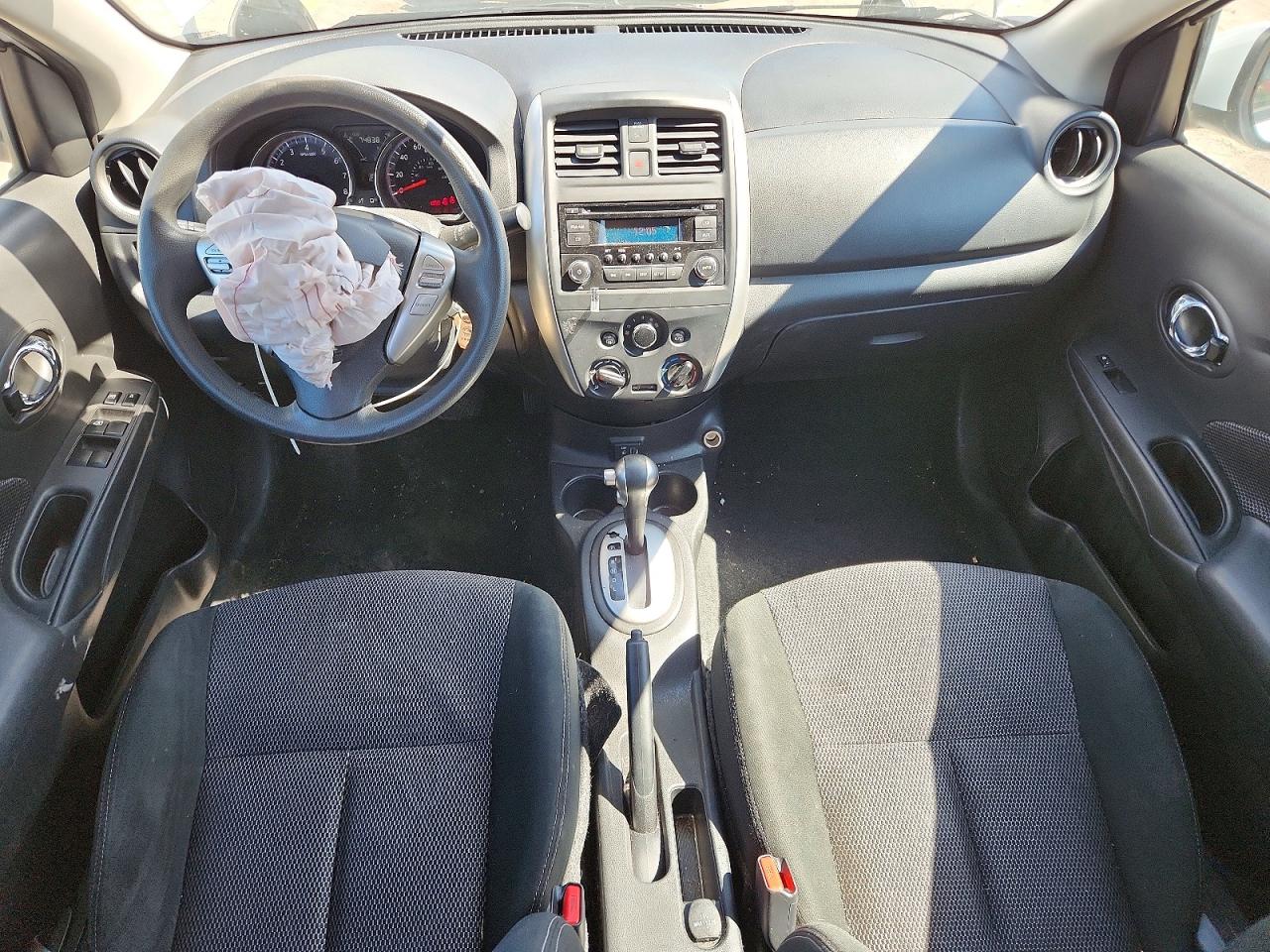 Nissan Versa Sv