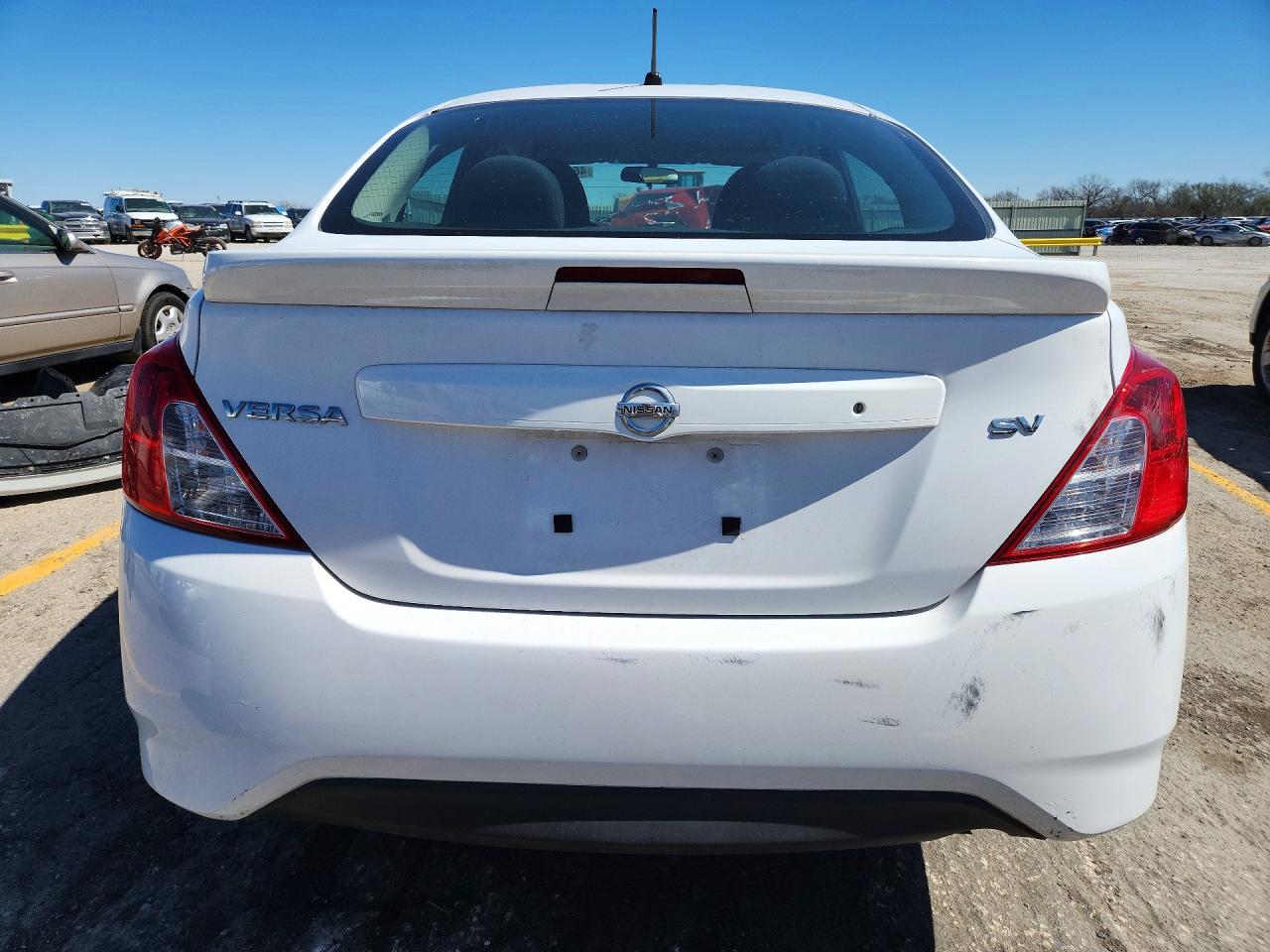 Nissan Versa Sv