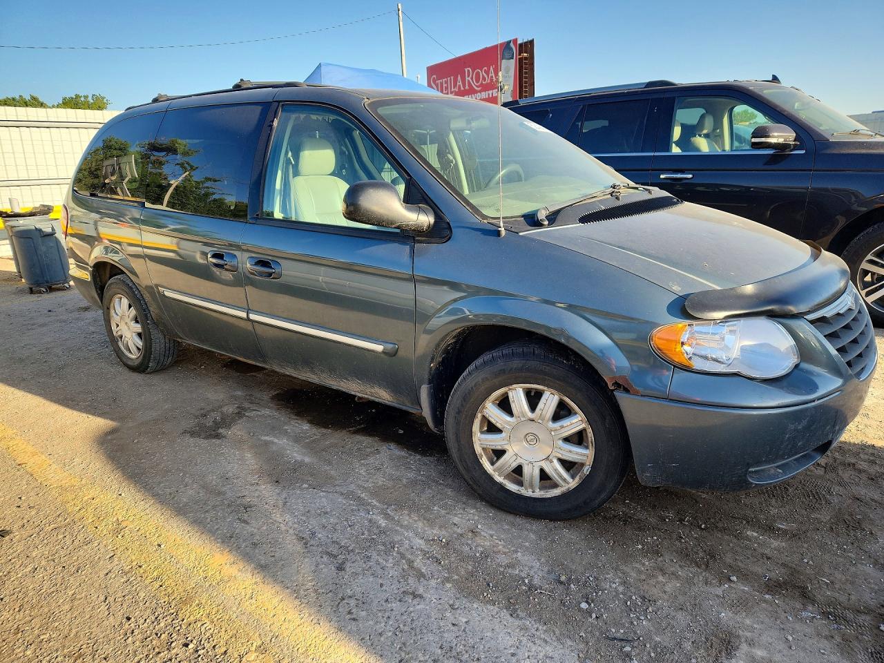 Chrysler Minivan Touring