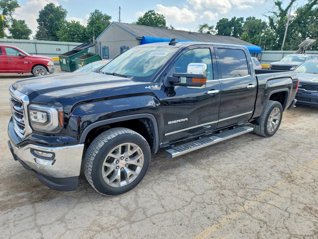 Salvage GMC Sierra Image