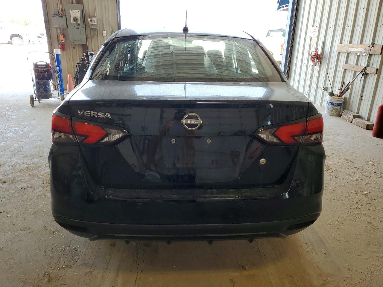 Nissan Versa S
