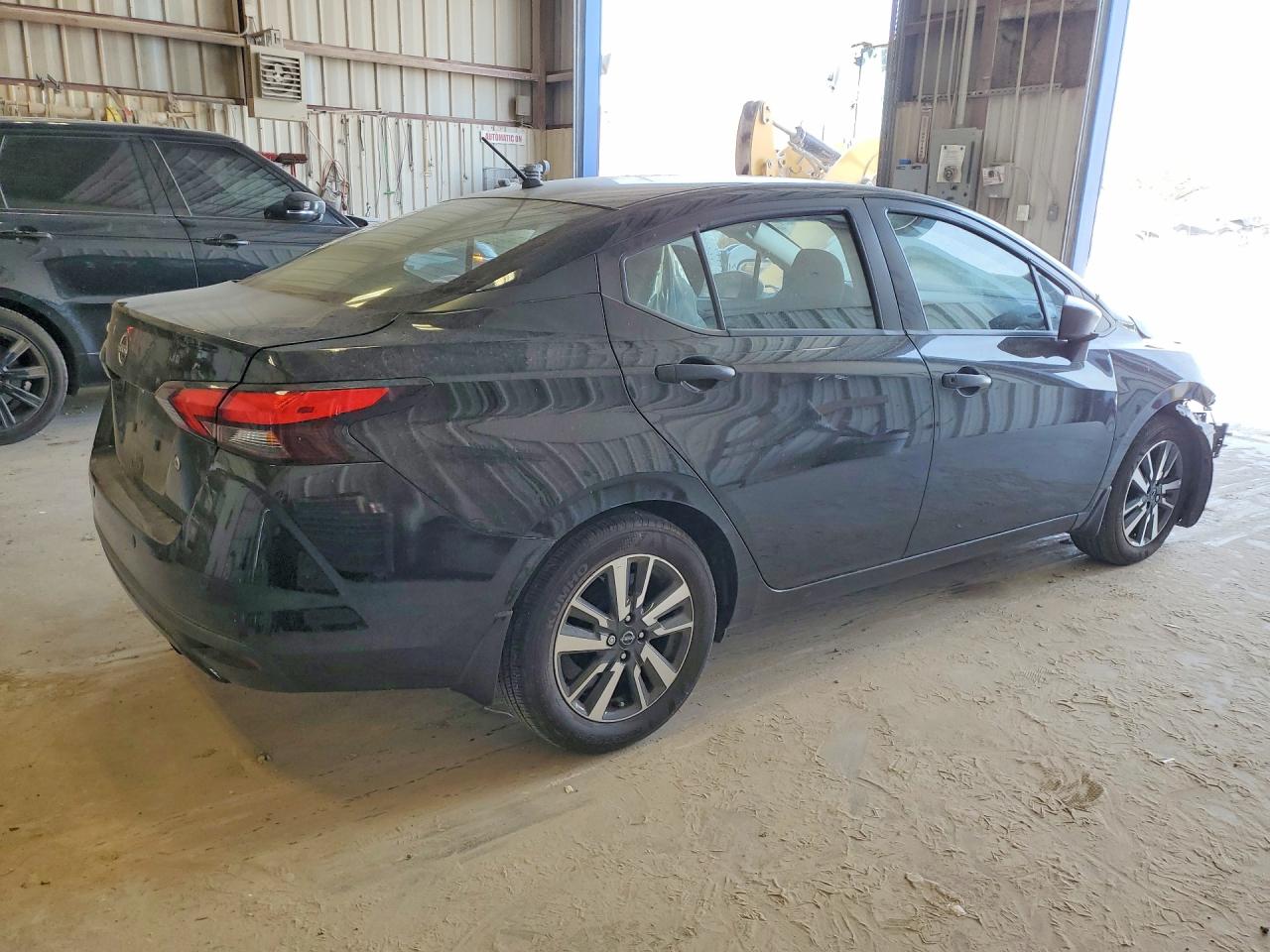 Nissan Versa S