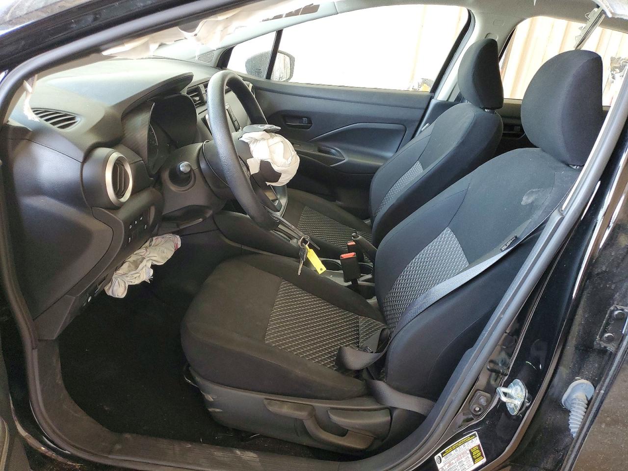 Nissan Versa S