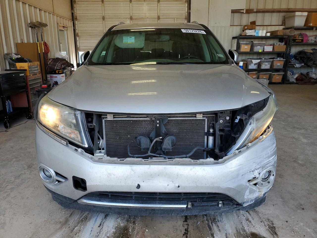 Nissan Pathfinder Sv