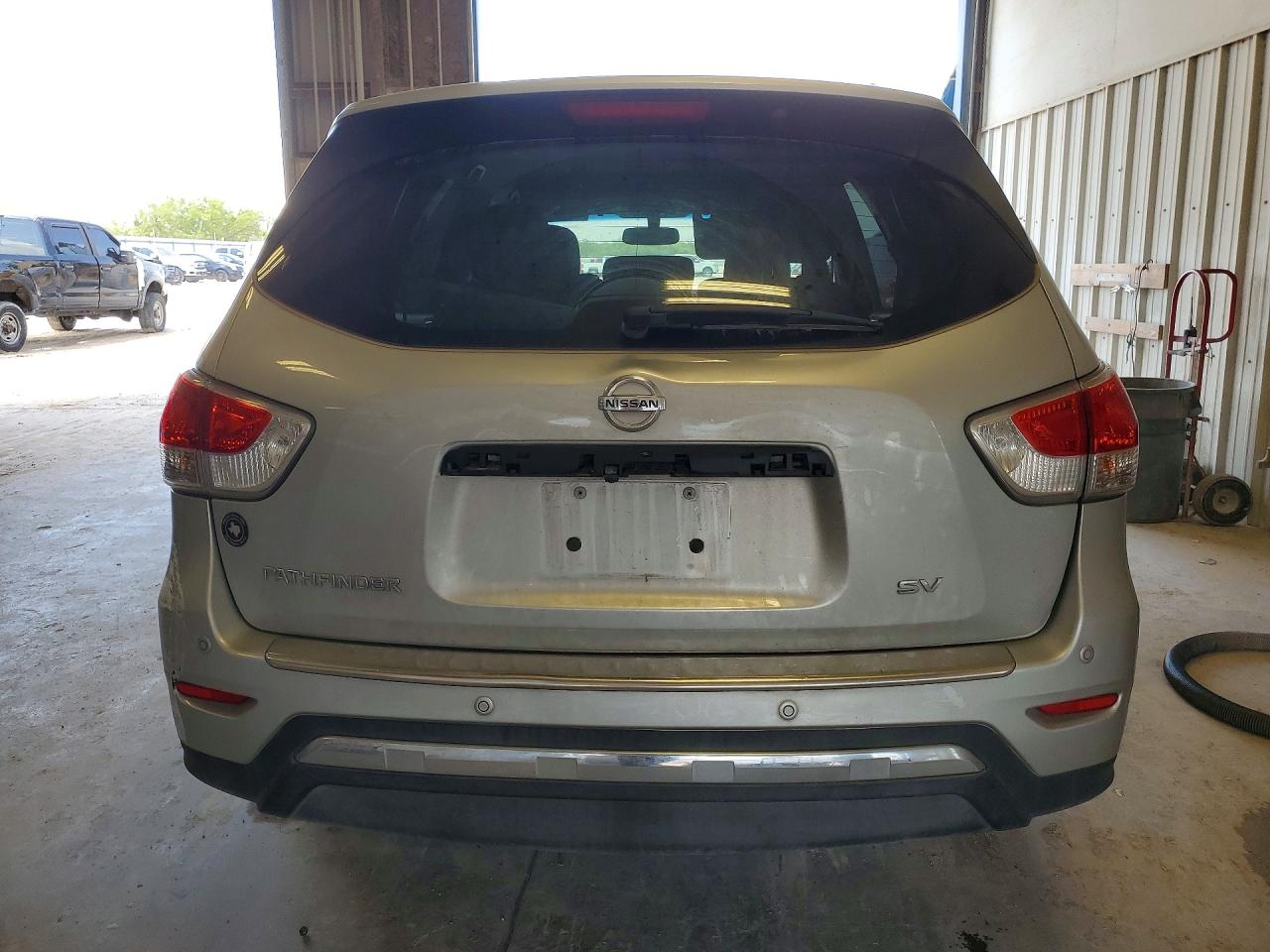 Nissan Pathfinder Sv