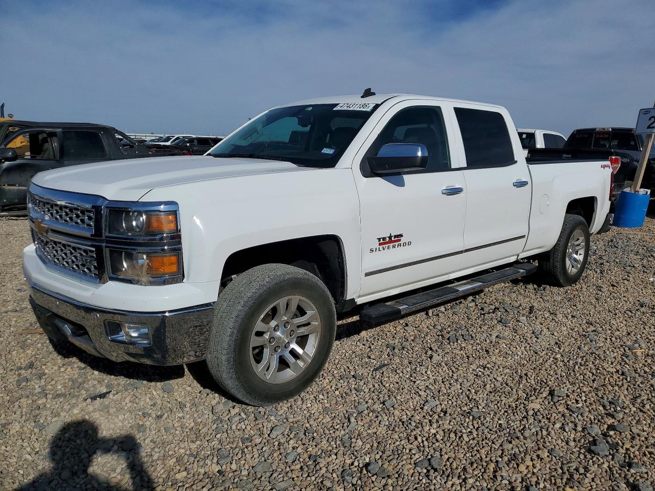 Salvage Chevrolet Silverado Image