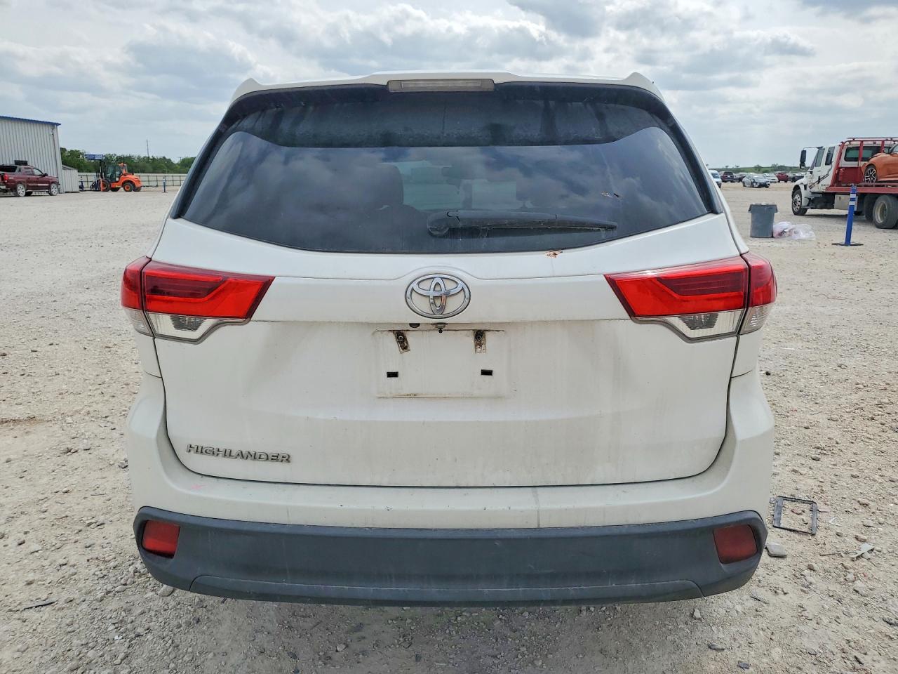 Toyota Highlander Le