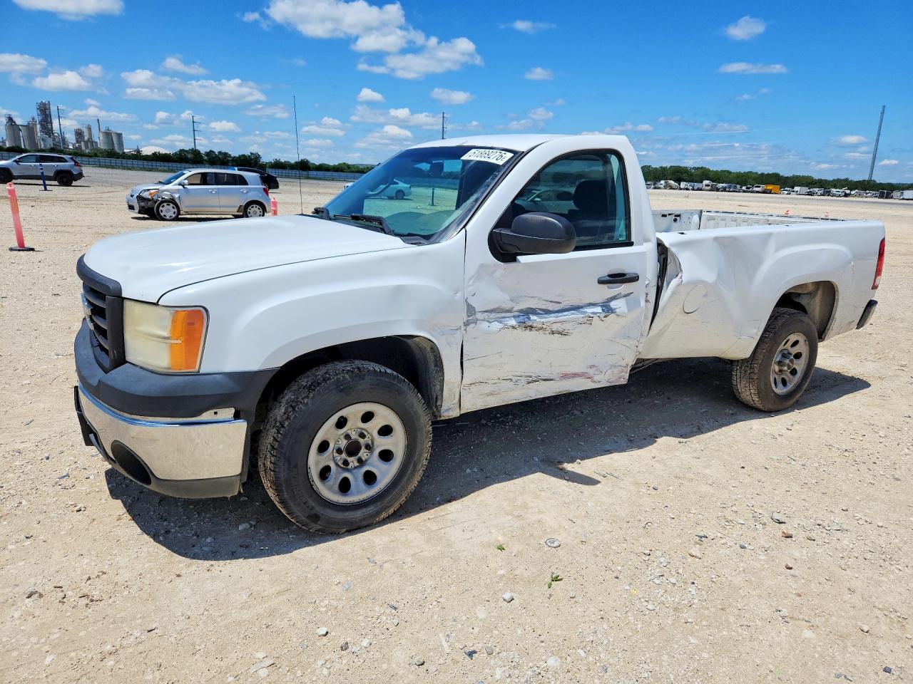 Salvage GMC Sierra Image