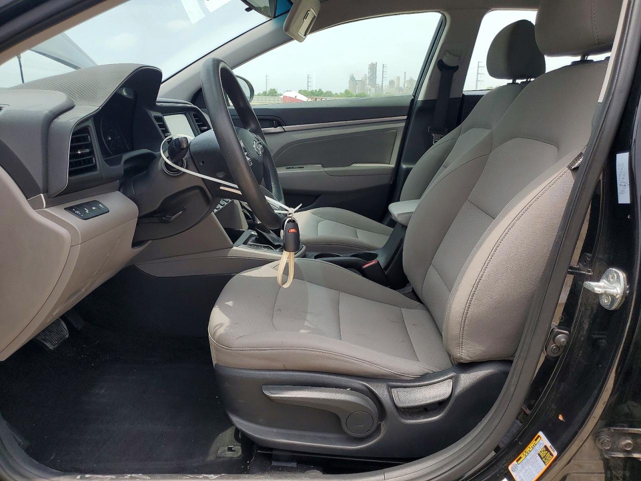 Hyundai ELANTRA Sel