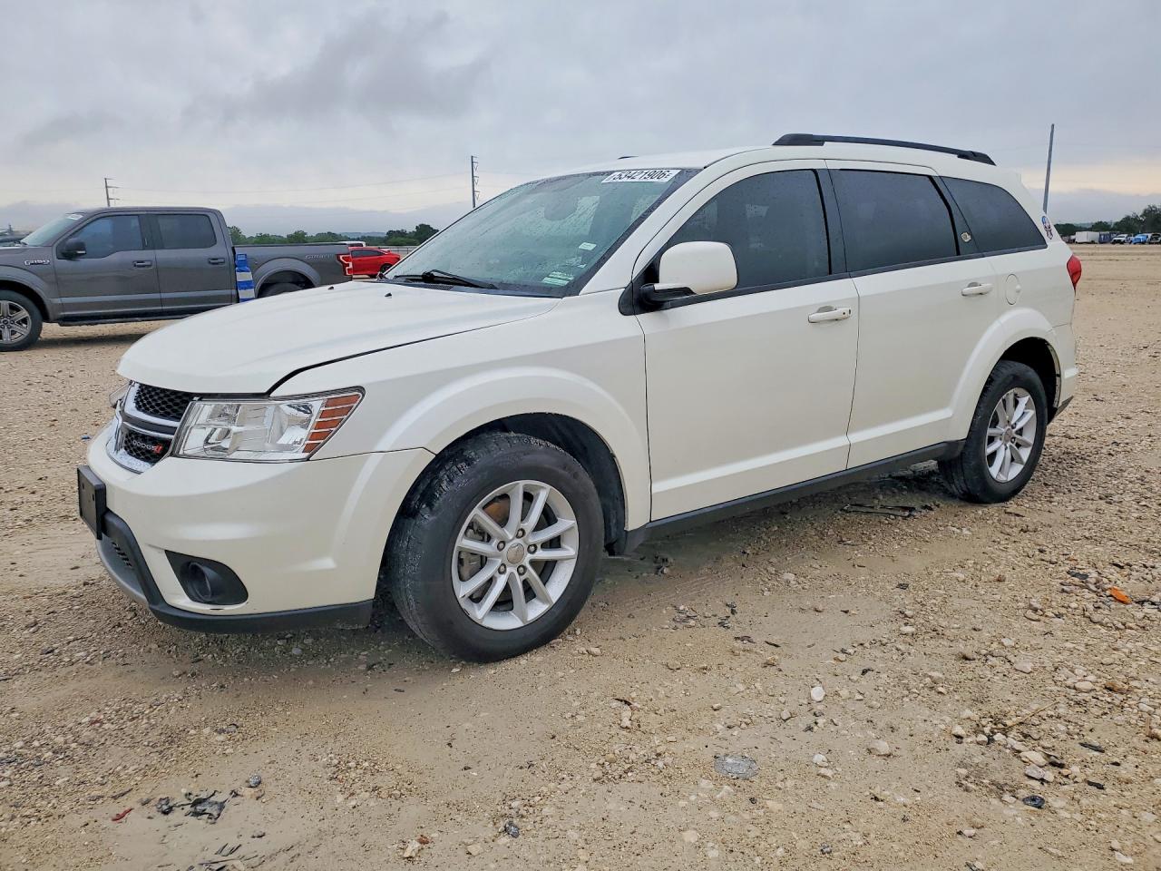 Salvage Dodge Journey Image