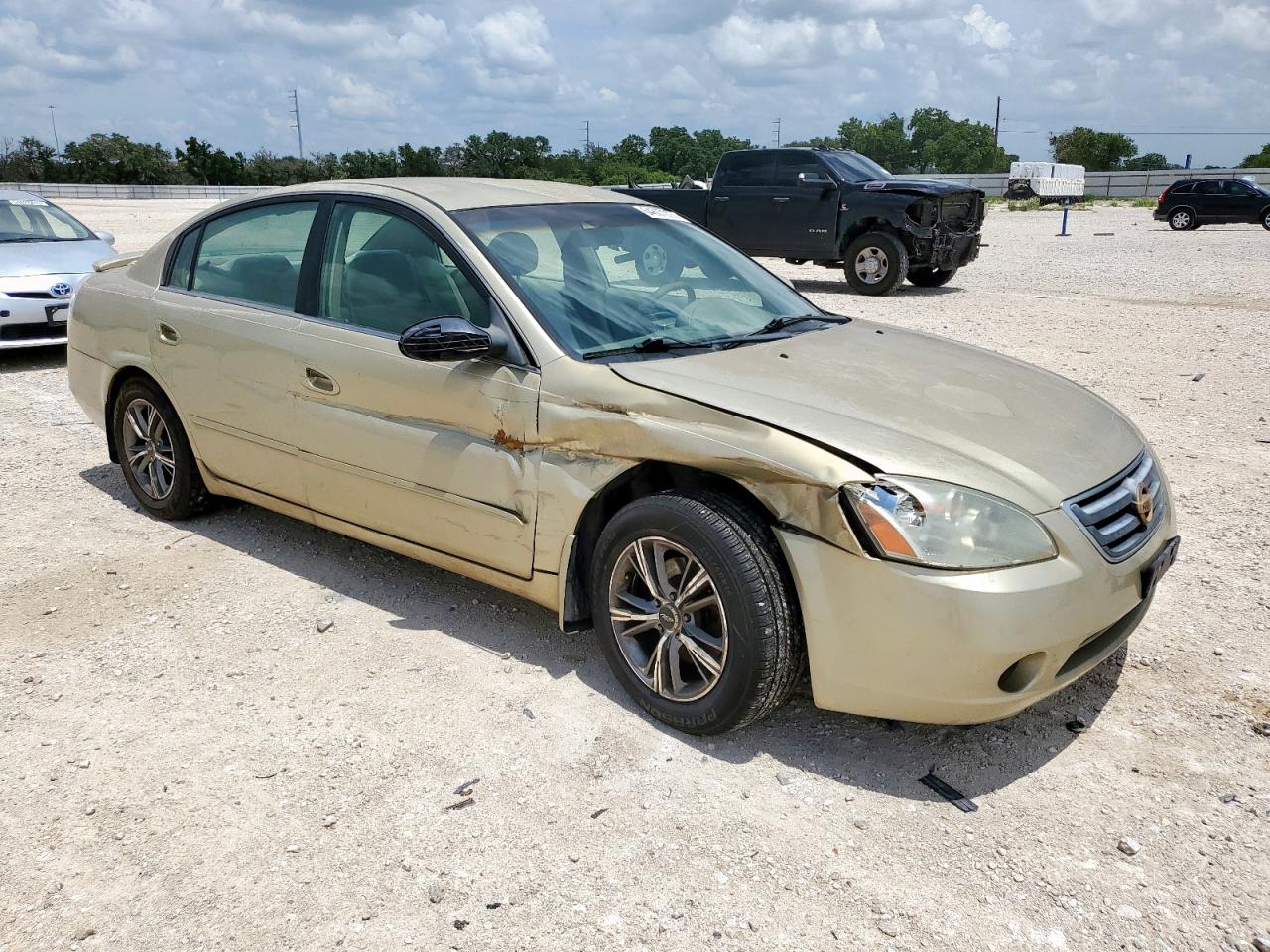 Nissan Altima Base