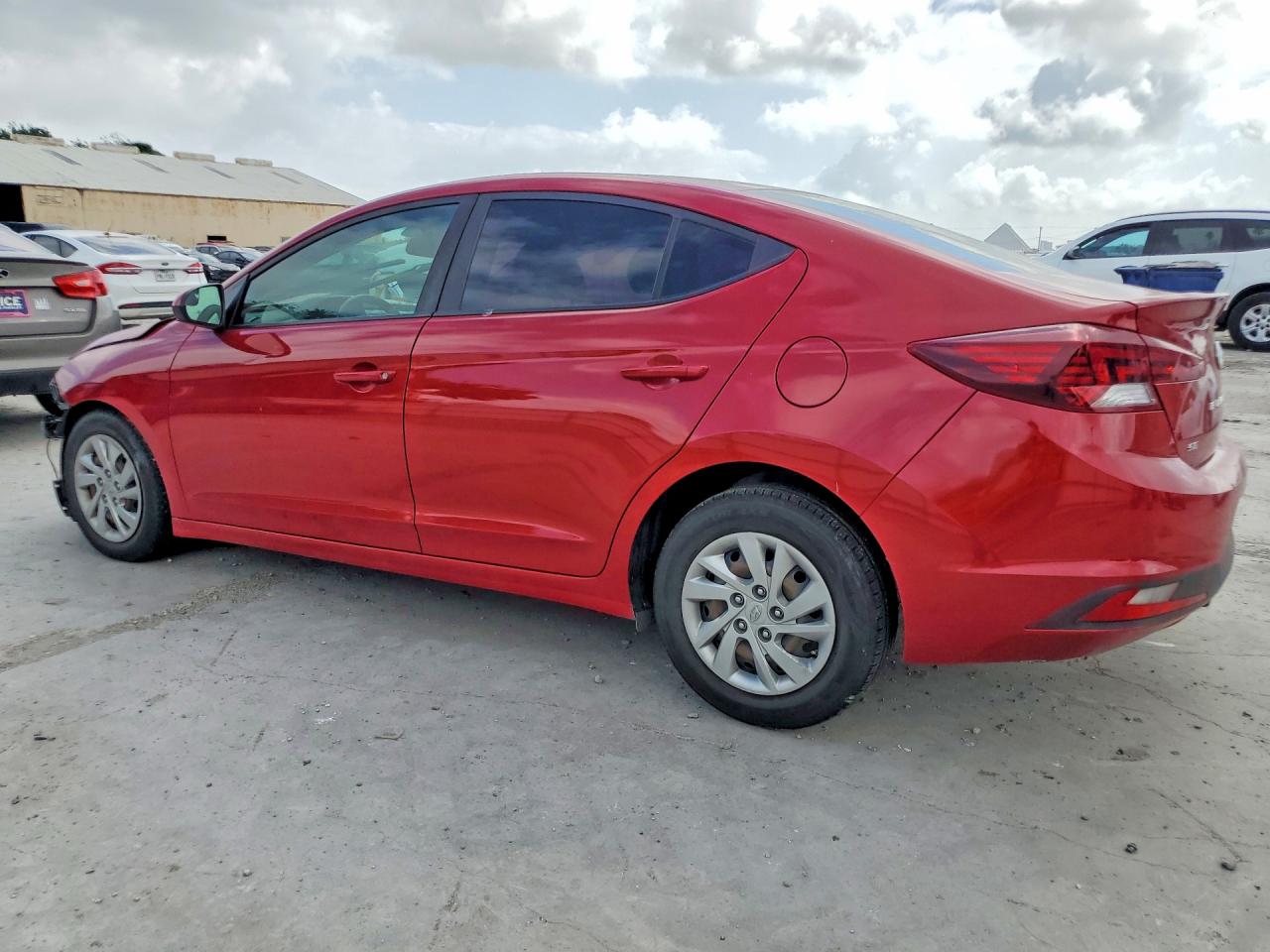 Hyundai Elandra