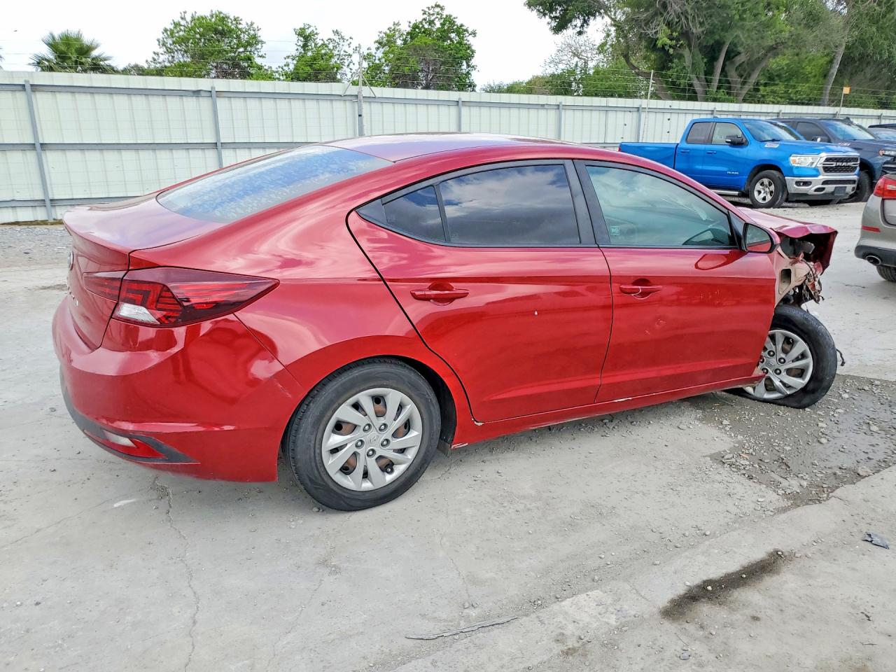 Hyundai Elandra