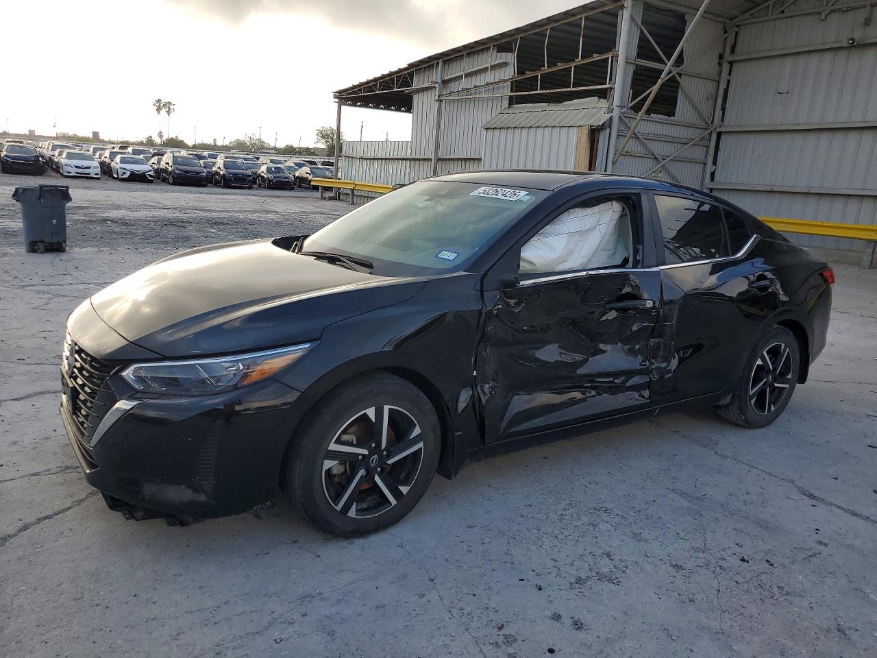 Salvage Nissan Sentra Image