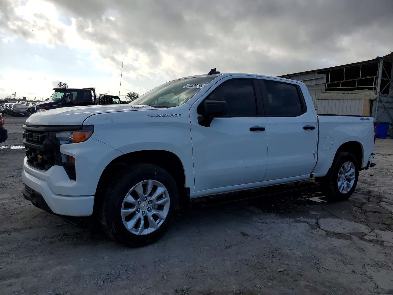 Salvage Chevrolet Silverado Image