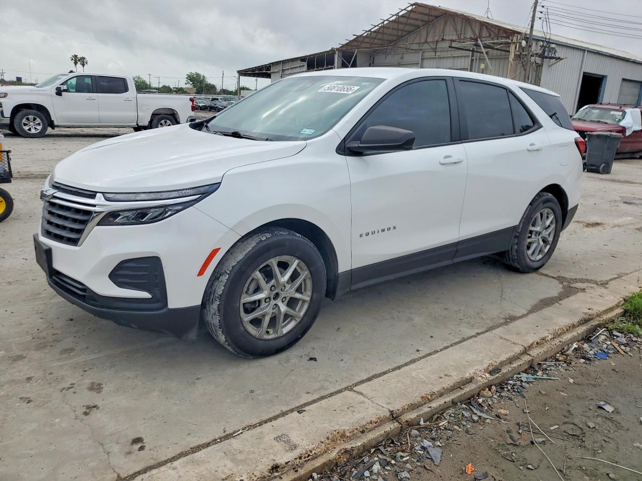 Salvage Chevrolet Equinox Image