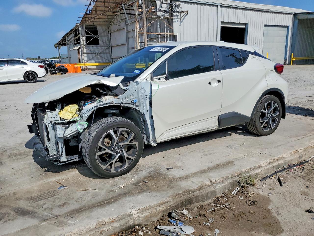 Salvage Toyota C-HR Image