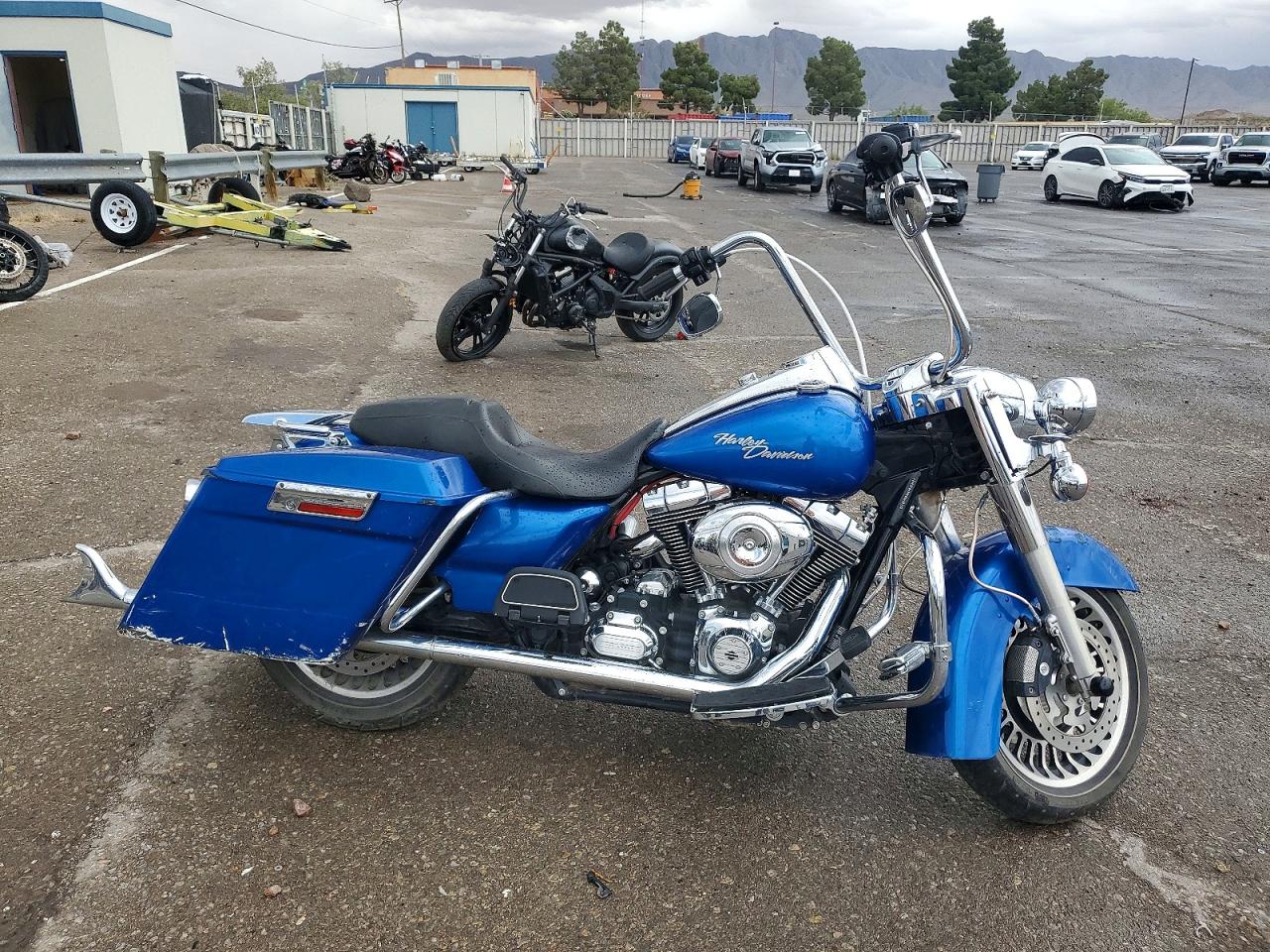 Salvage Harley-Davidson Fl Image