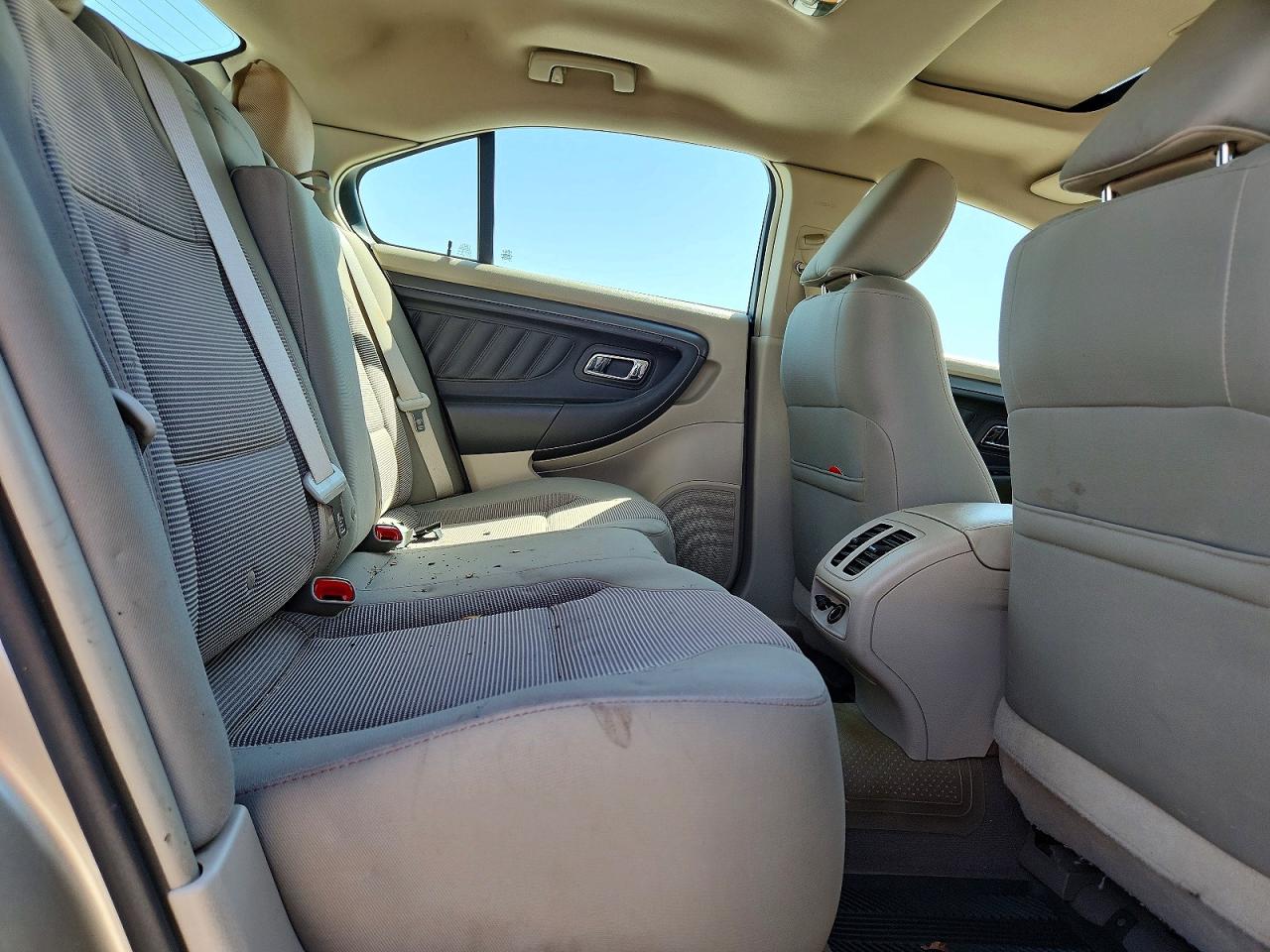 Ford Taurus Sel
