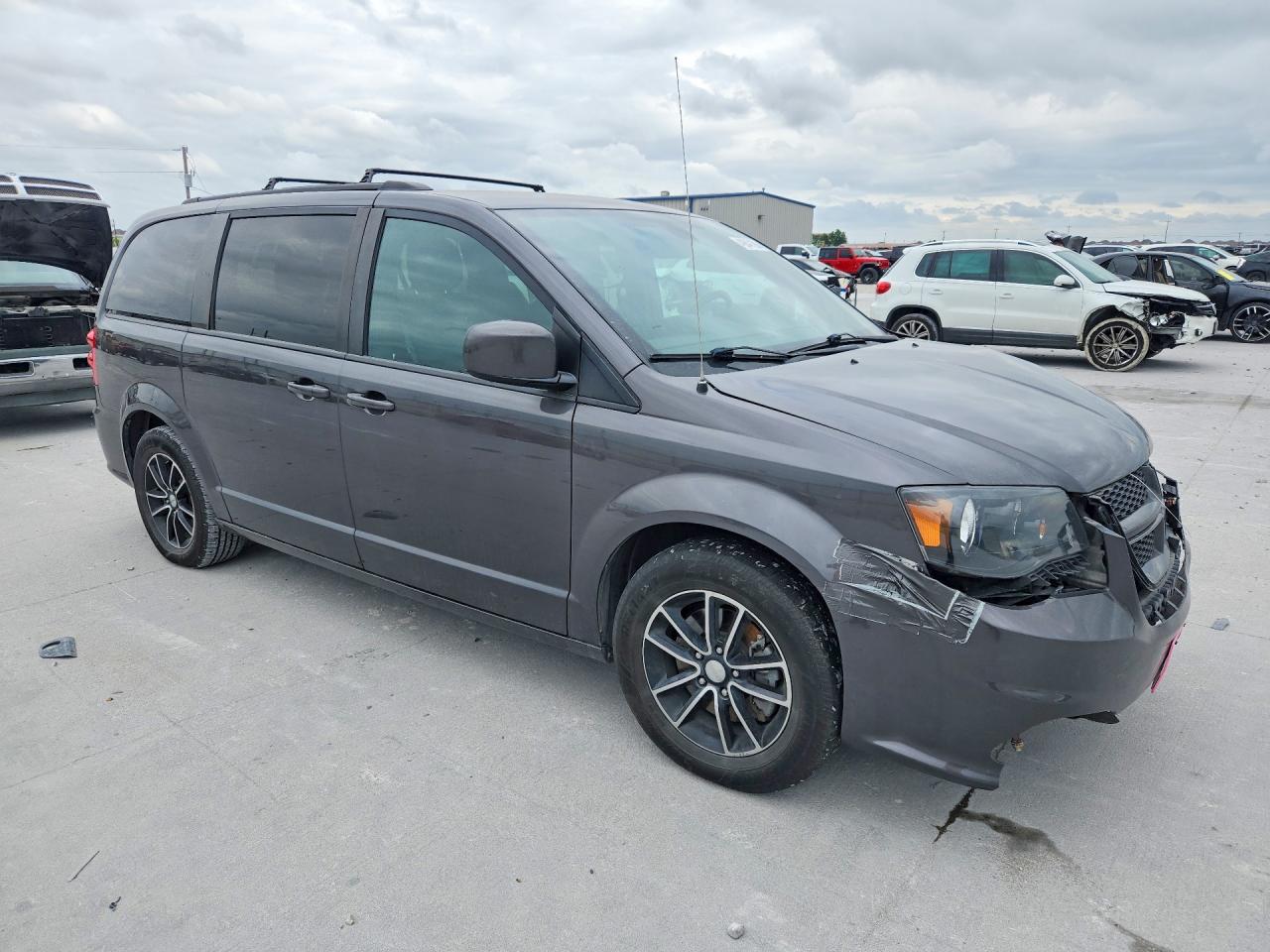 Dodge Caravan Gt